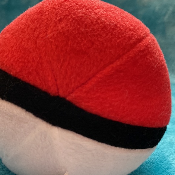 💕 Preloved Set Of 3 Pokémon Balls 🔴⚪️🔵 - Picture 14 of 16
